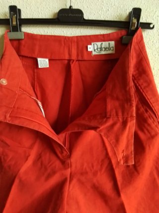 Falda pantalón "Rafaella" roja. Cómoda, versátil.