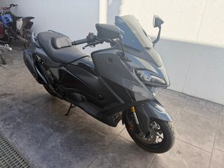 Yamaha Tmax 560 Maxi Scooter