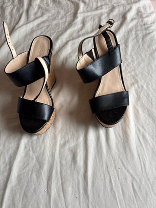 Sandalias Zueco Tacón Cuña Negro y Beige