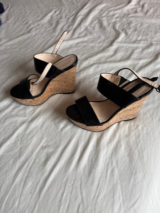 Sandalias Zueco Tacón Cuña Negro y Beige