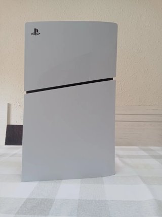 PS5 Slim Digital + 1 Mando