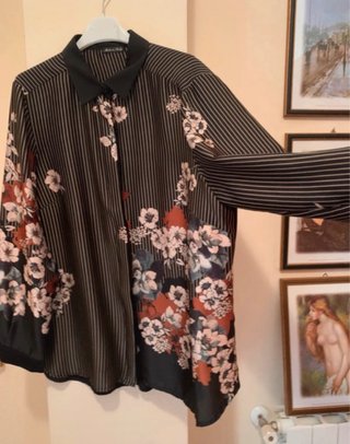 Camicia elegante a righe con fiori