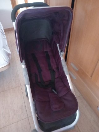 Silla de paseo ligera color morado