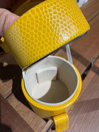 Joyero pequeño redondo amarillo