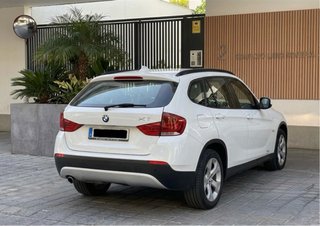 BMW X1 2011
