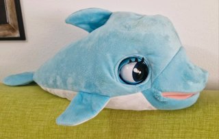 Peluche grande de delfín azul