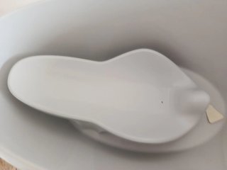 Bañera para bebé con patas