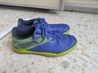 Botas fútbol niño Talla 30 multi-taco