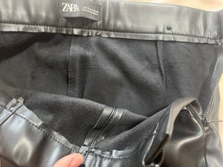 Zara Leggings Efecto Piel Forro Polar M
