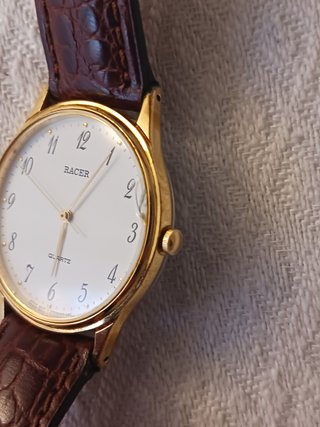 Reloj Racer Dorado Cuarzo