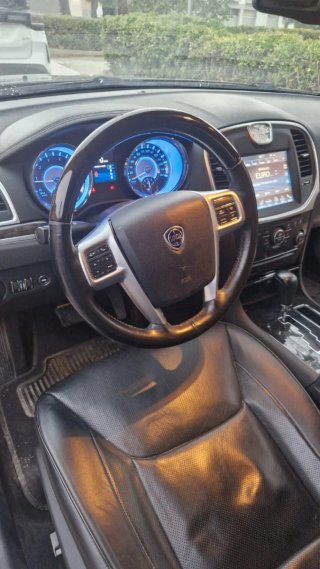 Lancia Thema 2013