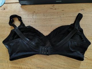 Sujetador negro con encaje