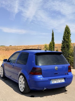 Volkswagen Golf 2004