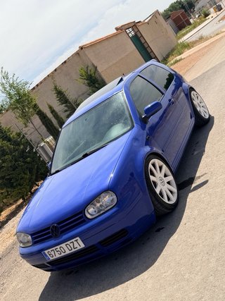 Volkswagen Golf 2004