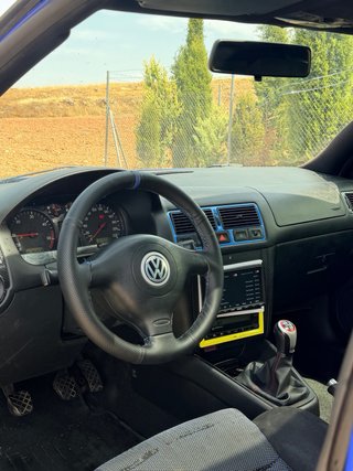 Volkswagen Golf 2004