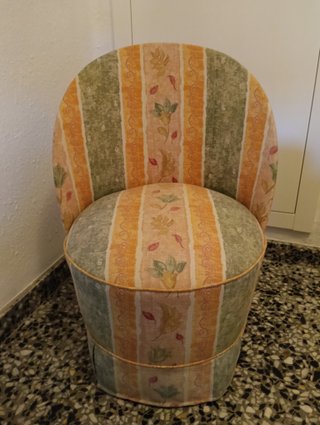 Sillón de dormitorio estampado