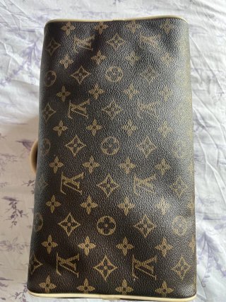 Bolso Louis Vuitton Speedy con correa