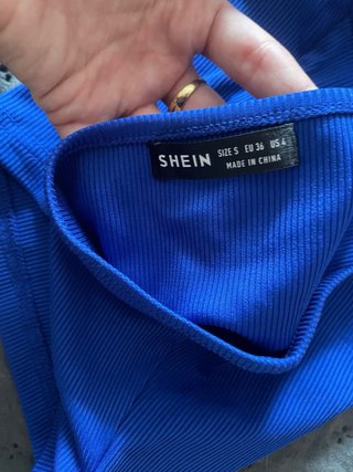 Top halter azul