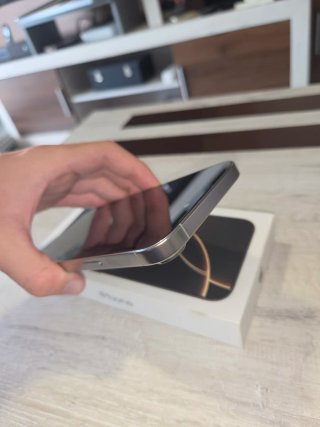 iPhone 16 Pro Max 256GB Gris