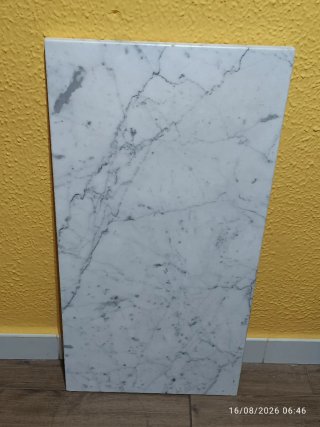 Pieza de mármol de 80por 40 cm.Venta en persona