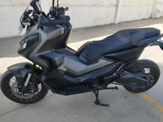 Honda X-ADV Negra