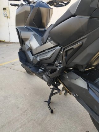 Honda X-ADV Negra