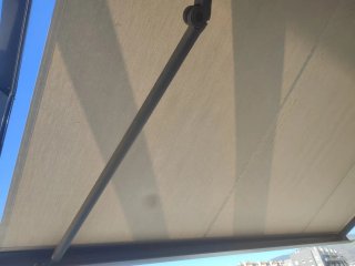 Toldo  con cofre para guardar mecanizado