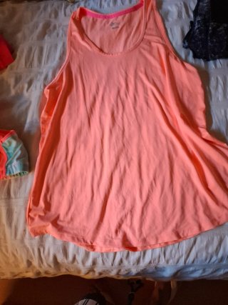Conjunto Camiseta y Top Deportivo Multicolor