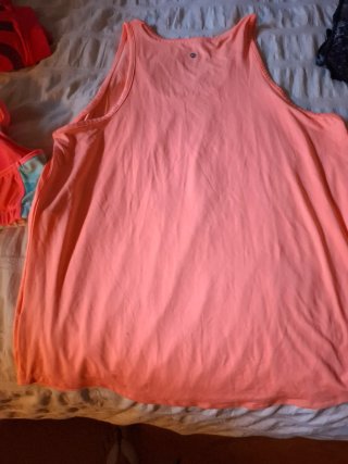 Conjunto Camiseta y Top Deportivo Multicolor