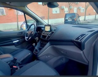Se vende Impecable Ford Transit Connect L2 (larga)