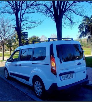 Se vende Impecable Ford Transit Connect L2 (larga)