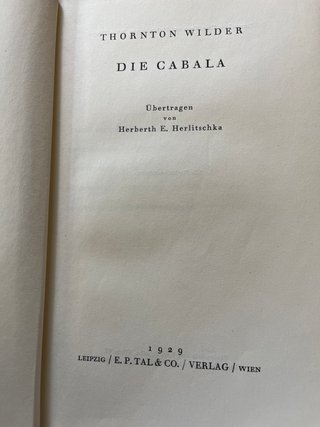 5 novelas: 4 en alemán y 1 en inglés