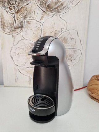 Cafetera Dolce Gusto Plata