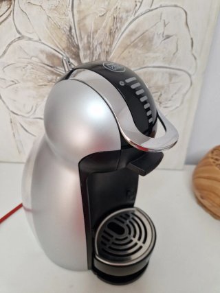 Cafetera Dolce Gusto Plata