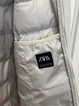 Chaqueta Zara  con el cuerpo acolchado hombre gris