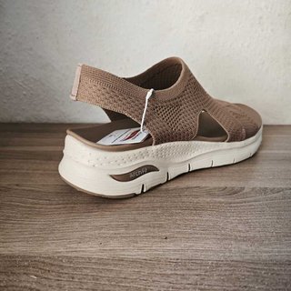 Sandalias Skechers Arch Fit Beige Talla 42