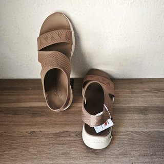 Sandalias Skechers Arch Fit Beige Talla 42