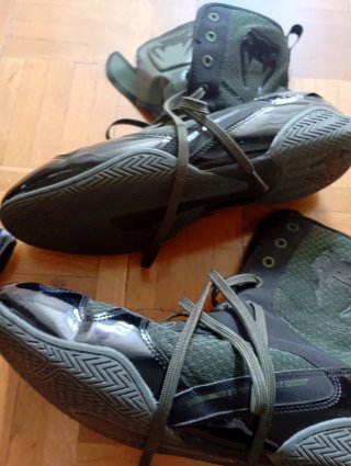 Botas Boxeo Venum Negras y Verdes