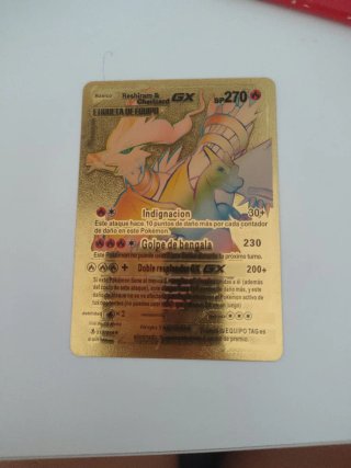 Carta Pokémon Reshiram & Charizard GX SP270