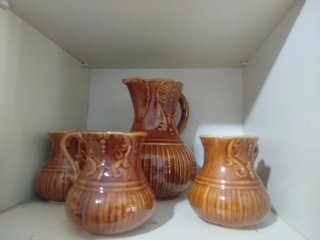 Juego de 4 jarras de cerámica marrón