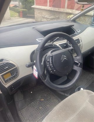 Citroen Grand C4 Picasso 2011