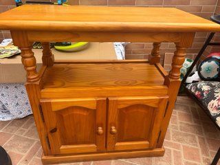 Mesa comedor, mesa baja  y 4 sillas + mueble TV.