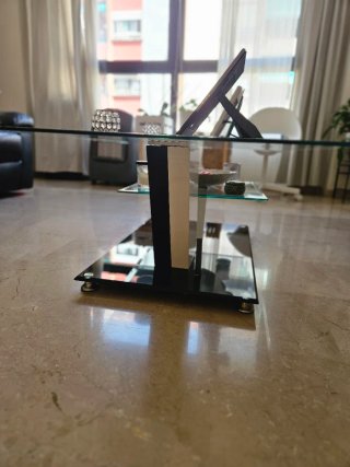 Mesa de centro de cristal y metal