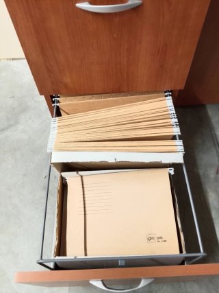 Mueble archivador de madera