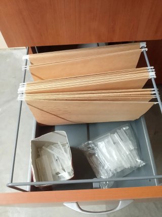 Mueble archivador de madera