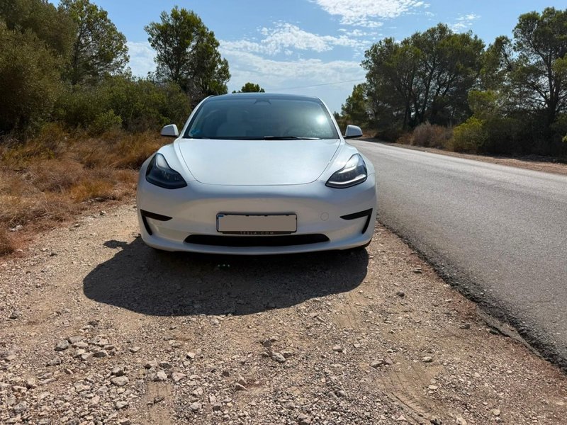 Tesla Model 3 2022 - foto 1