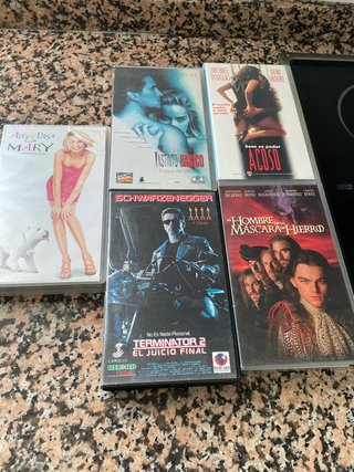 Lote 5 Películas VHS: Instinto Básico, Acoso, Term