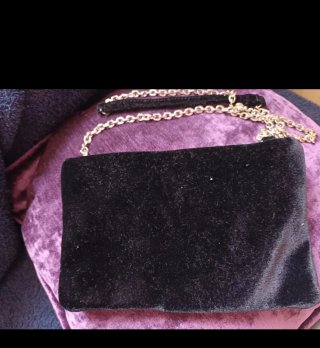Bolso de fiesta negro y plateado
