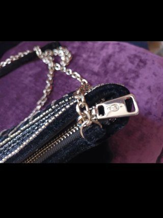 Bolso de fiesta negro y plateado