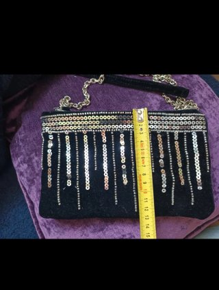 Bolso de fiesta negro y plateado